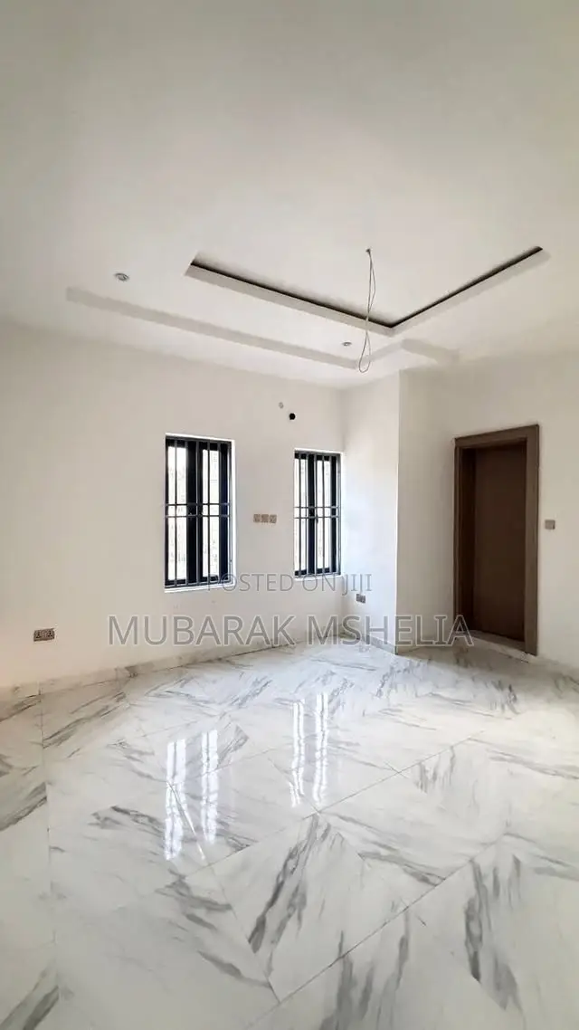 5bdrm Duplex in Guzape District for sale in Guzape District