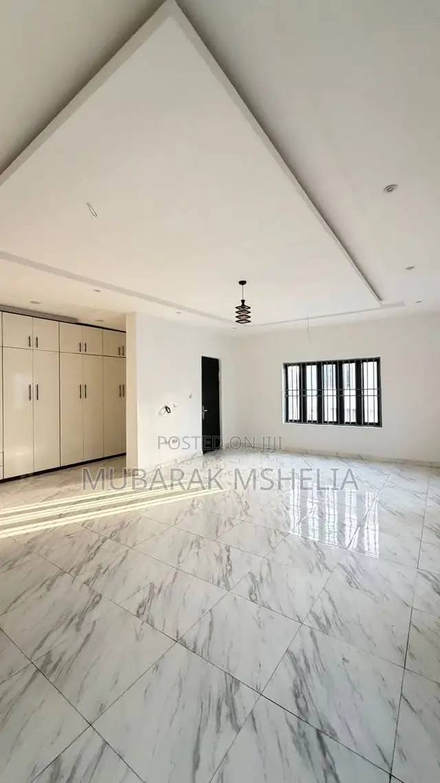 5bdrm Duplex in Guzape District for sale in Guzape District