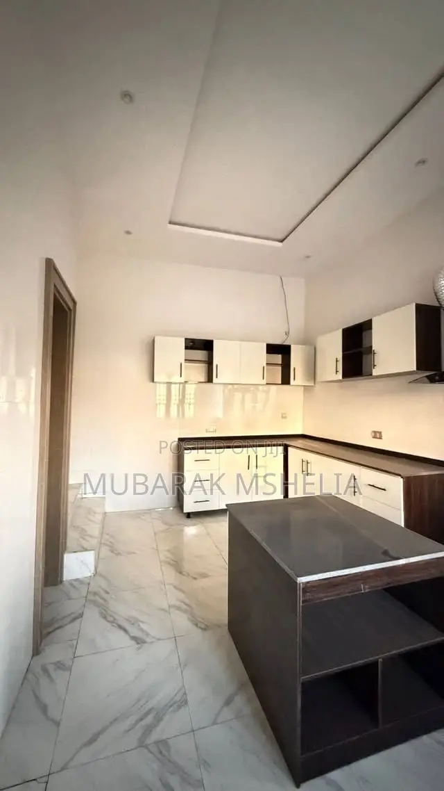 5bdrm Duplex in Guzape District for sale in Guzape District