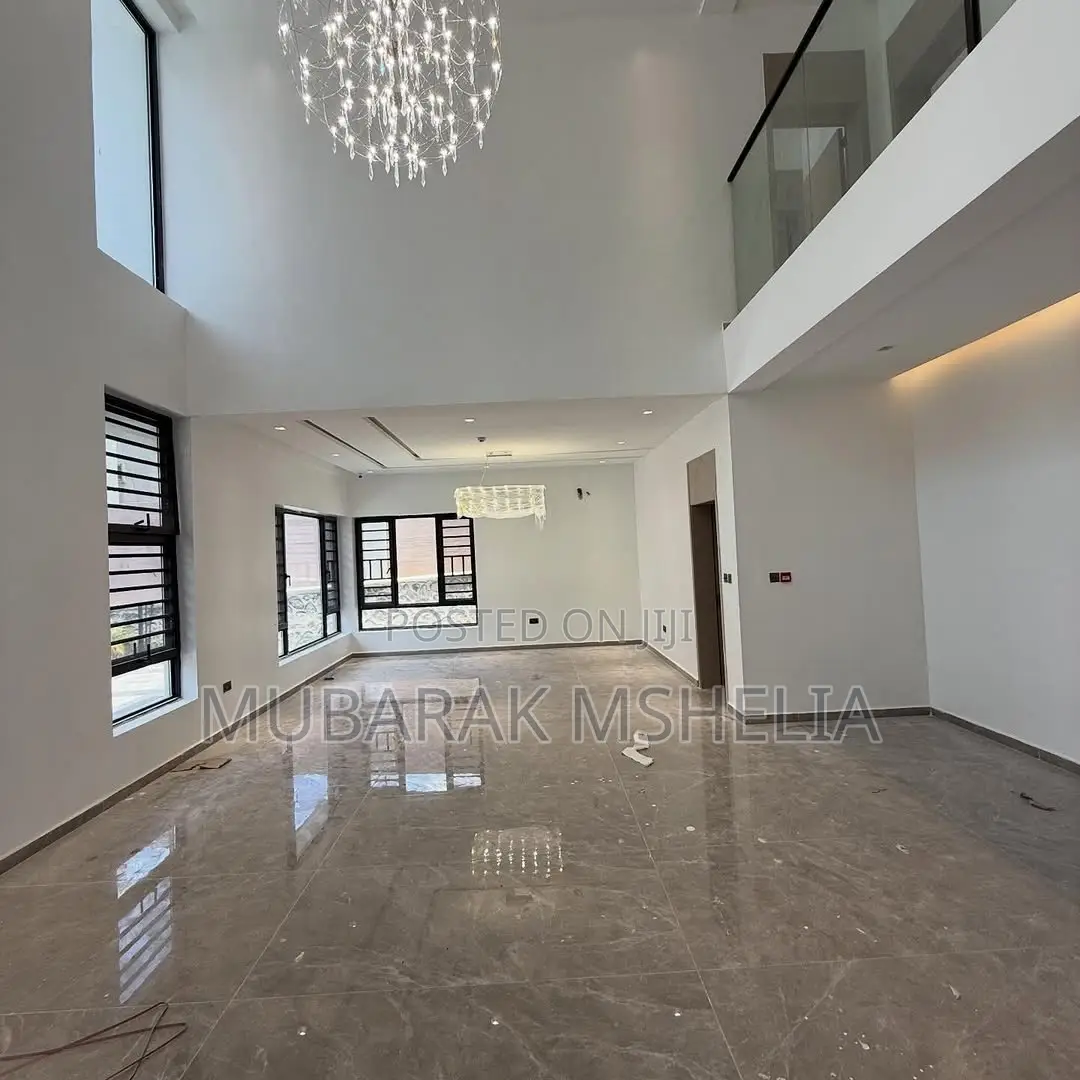 6bdrm Duplex in Katampe Extension for sale in Katampe Extension