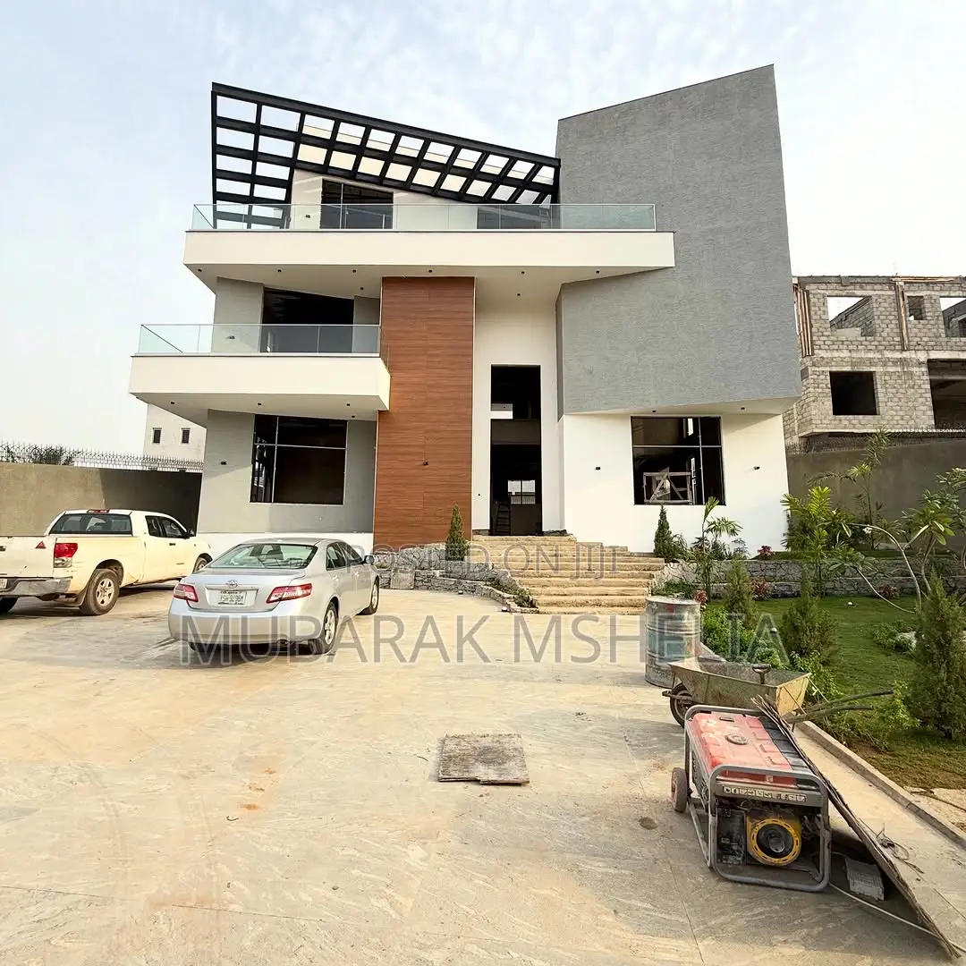 5bdrm Duplex in Katampe Extension for sale in Katampe Extension