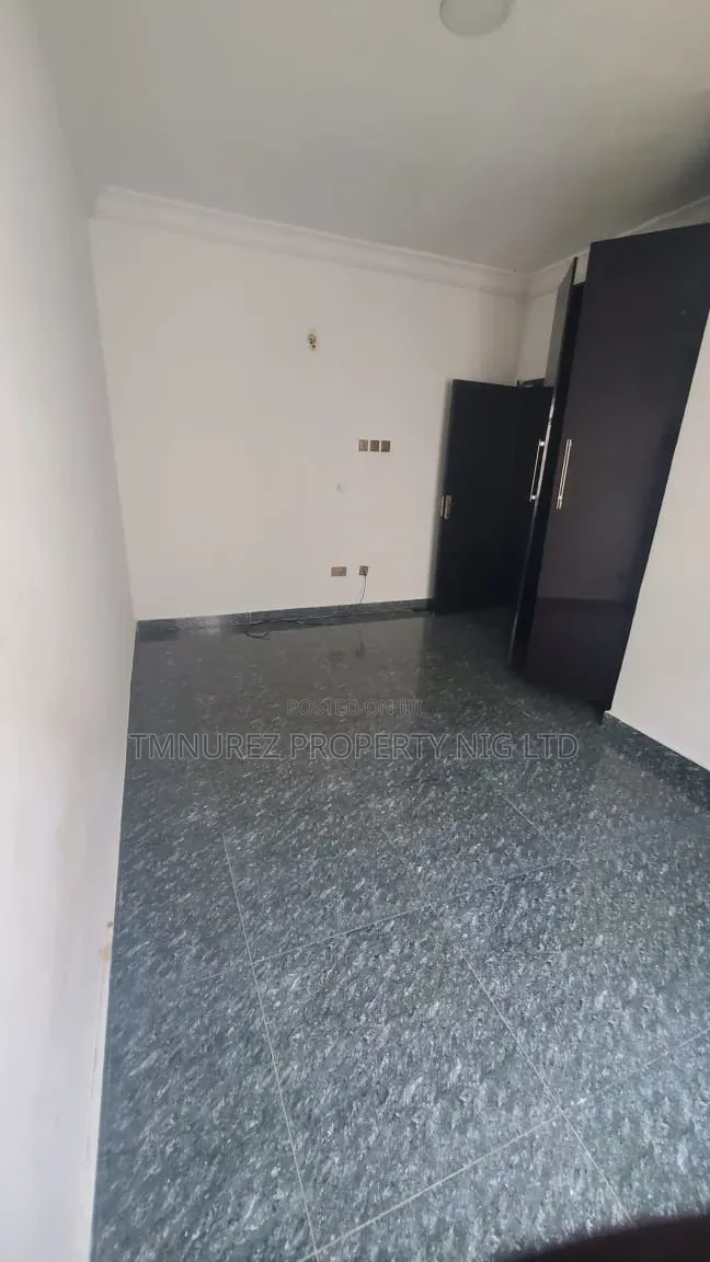 3bdrm Apartment in Chevron for rent in Chevron