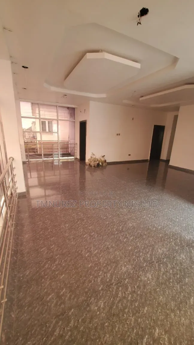 3bdrm Apartment in Chevron for rent in Chevron