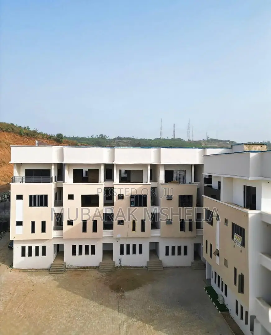 5bdrm Duplex in Guzape District for sale in Guzape District