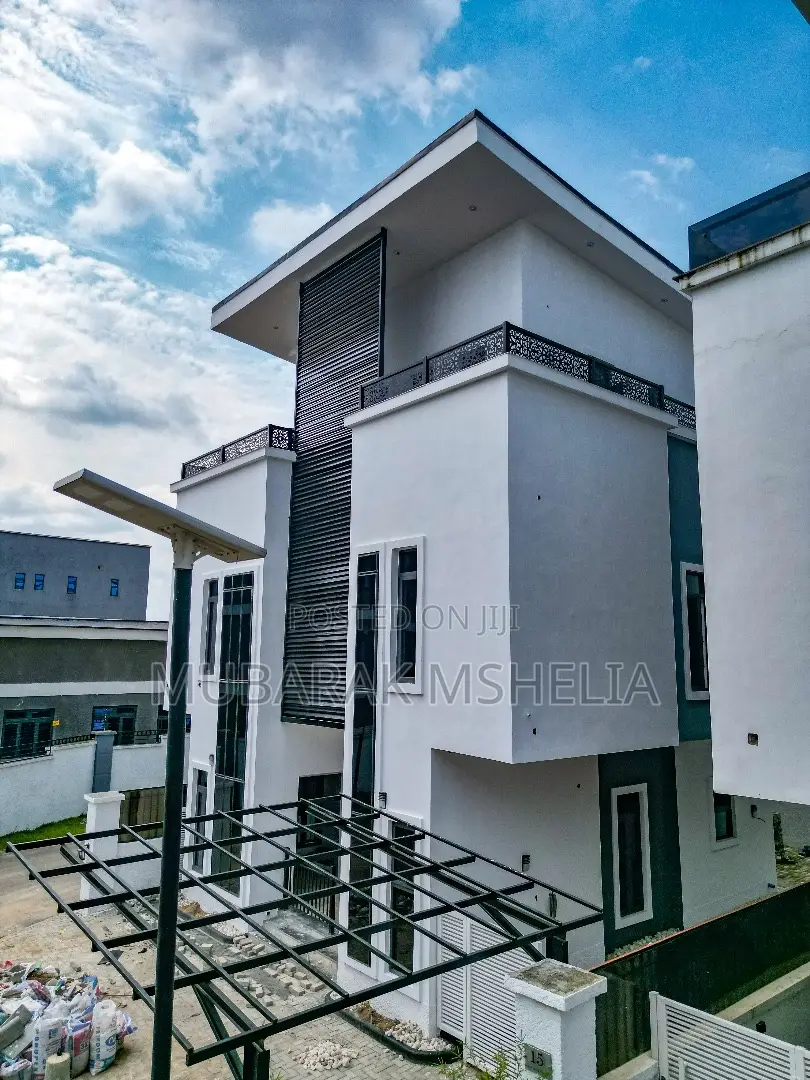 4bdrm Duplex in Jahi for sale in Jahi
