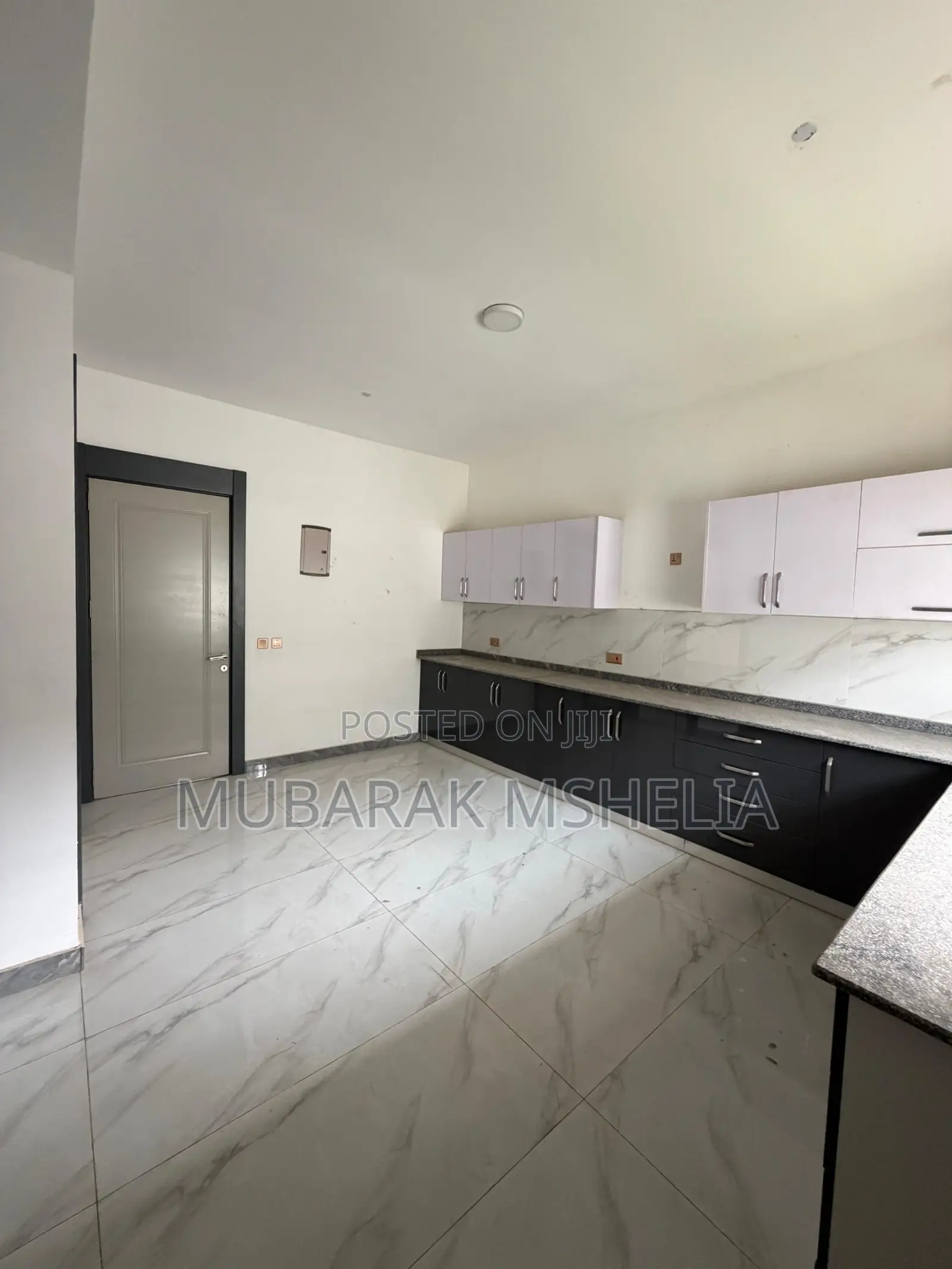 5bdrm Duplex in Jahi for sale in Jahi
