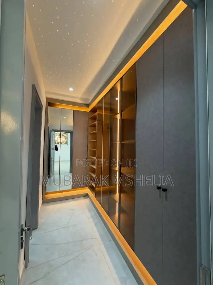 5bdrm Duplex in Zone 4 / Wuse for sale in Zone 4 / Wuse