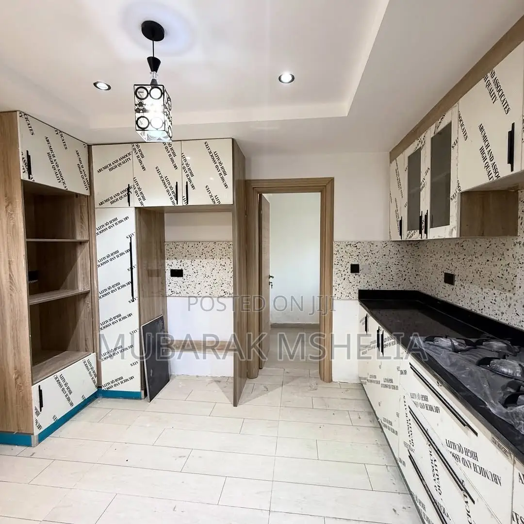 4bdrm Duplex in Jabi for sale in Jabi