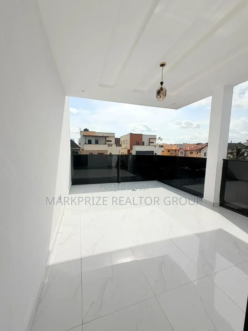 5bdrm Duplex in Magodo Gra Phase 2 for sale in GRA Phase 2 Shangisha