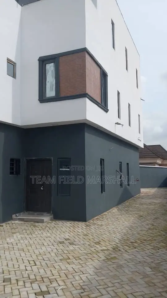 4bdrm House in Ajao Estate, Anthony Village for sale in Anthony Village