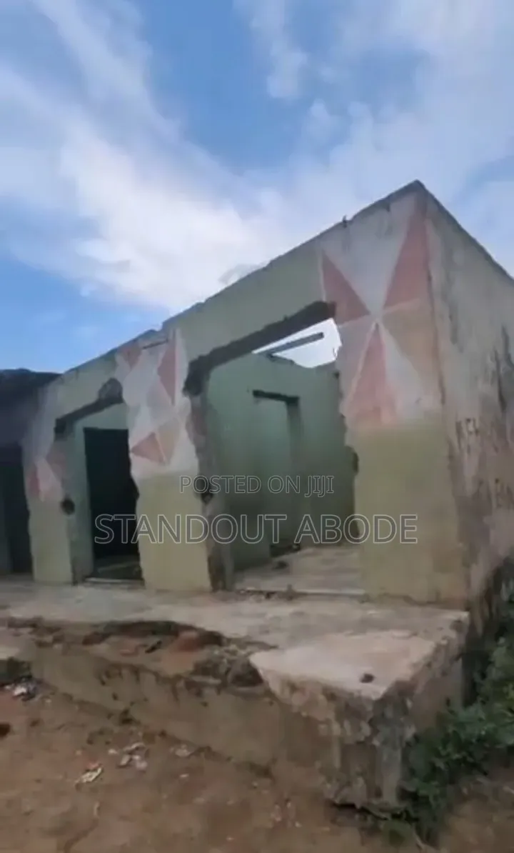 Get 400sqm of Land With German Floor Urgently for Sale in Sango Ota in Ifo