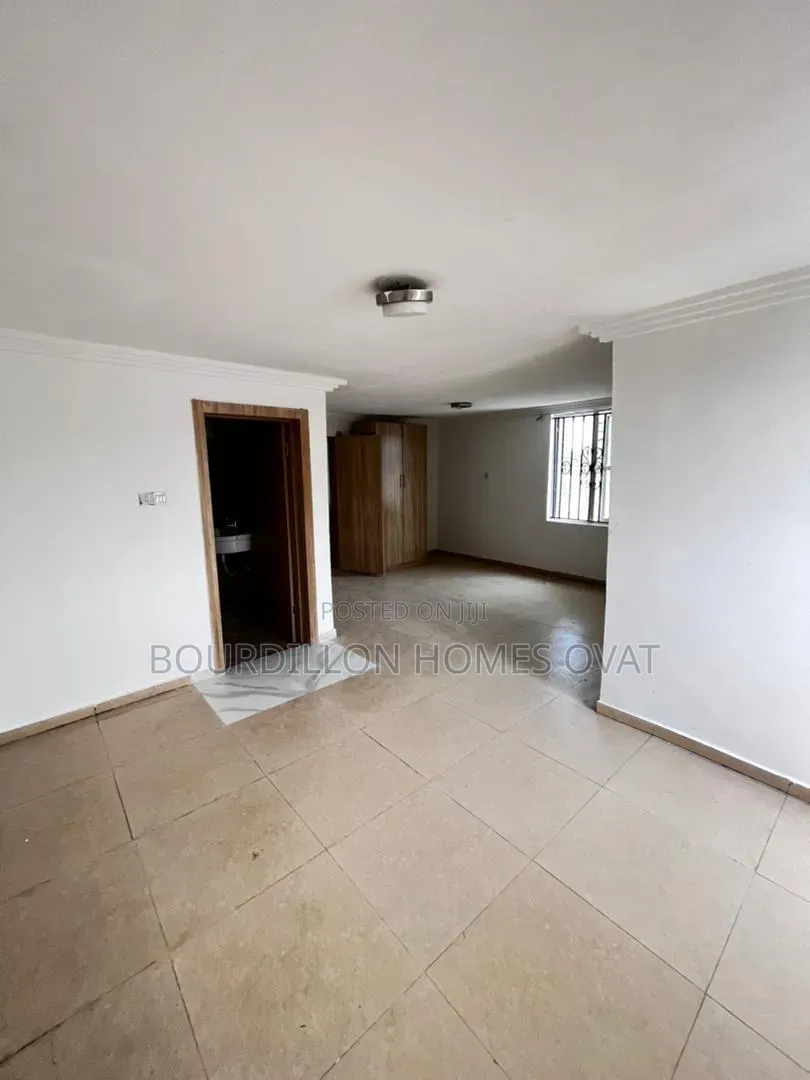 5bdrm Duplex in Chevron Alternative for sale in Chevron