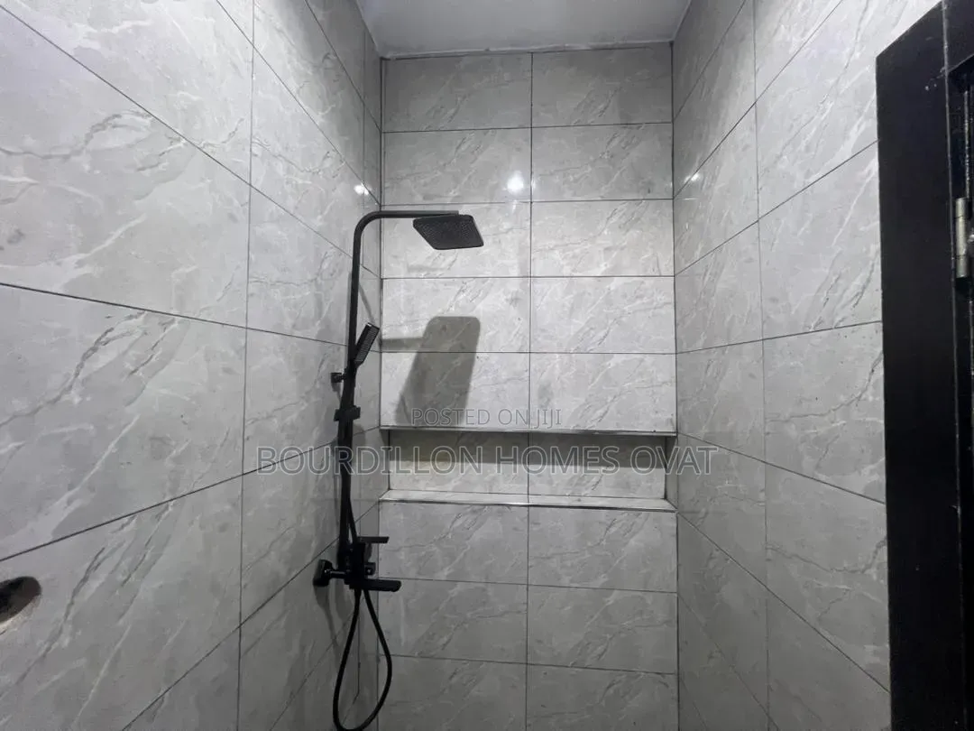 2bdrm Apartment in Ologolo Lekki Lagos for sale in Ologolo