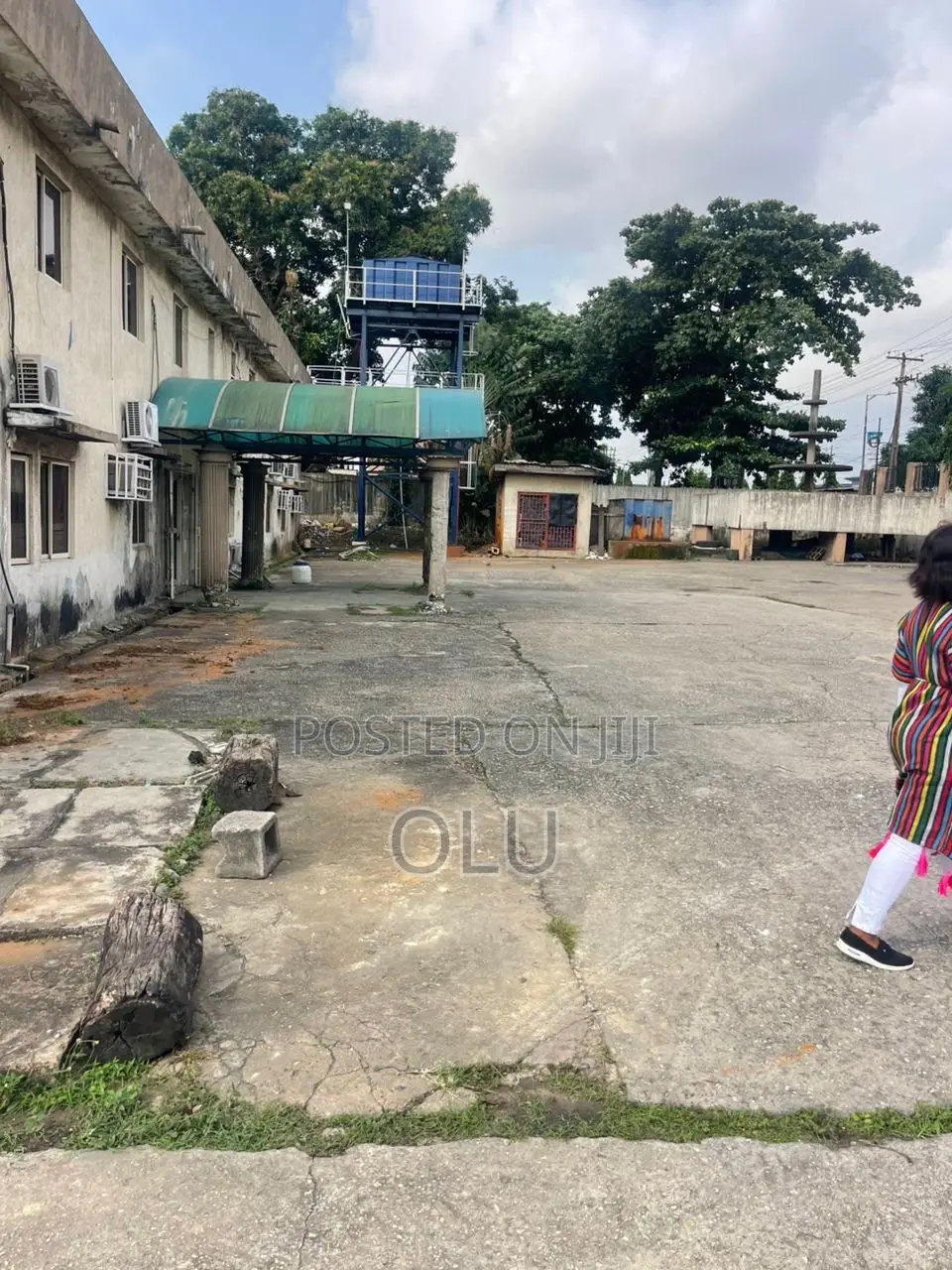 Very Big Warehouse on 14,000 SQM of Land in Ojota Lagos in New Garage / Ojota