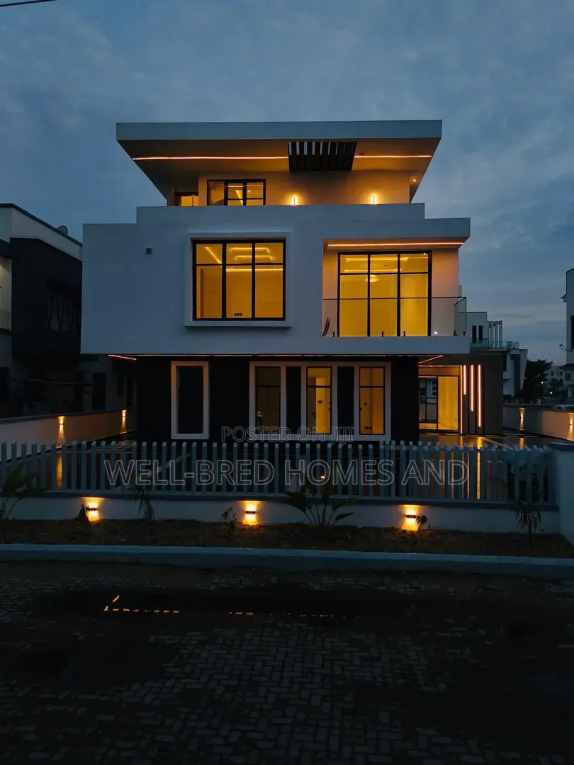 5bdrm Duplex in Lekki Phase 2 for sale in Lekki Phase 2