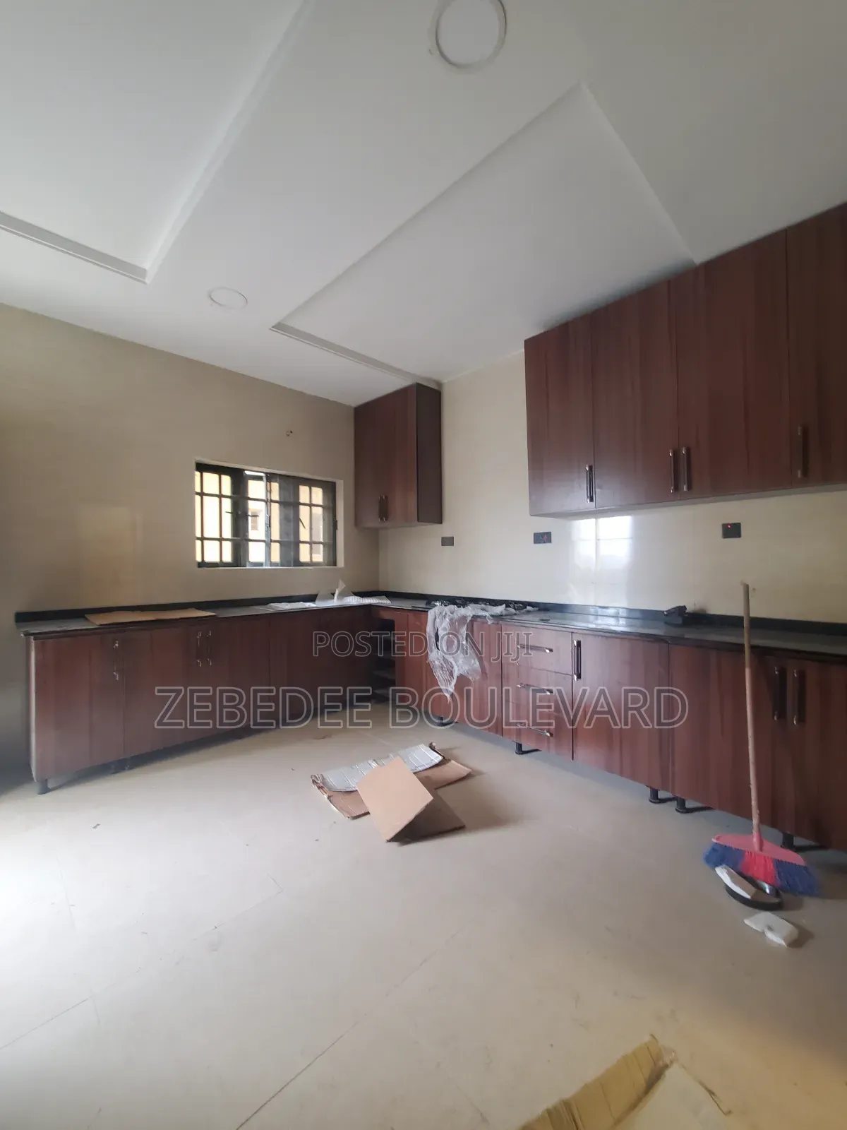 3bdrm Block of Flats in Kaura for rent in Kaura