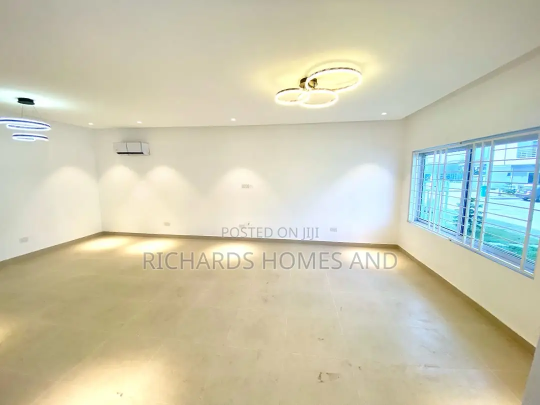 3bdrm Duplex in Ikate for rent in Ikate