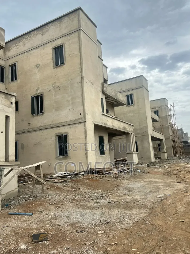 Furnished 4bdrm Duplex in Kado Estate for sale in Kado