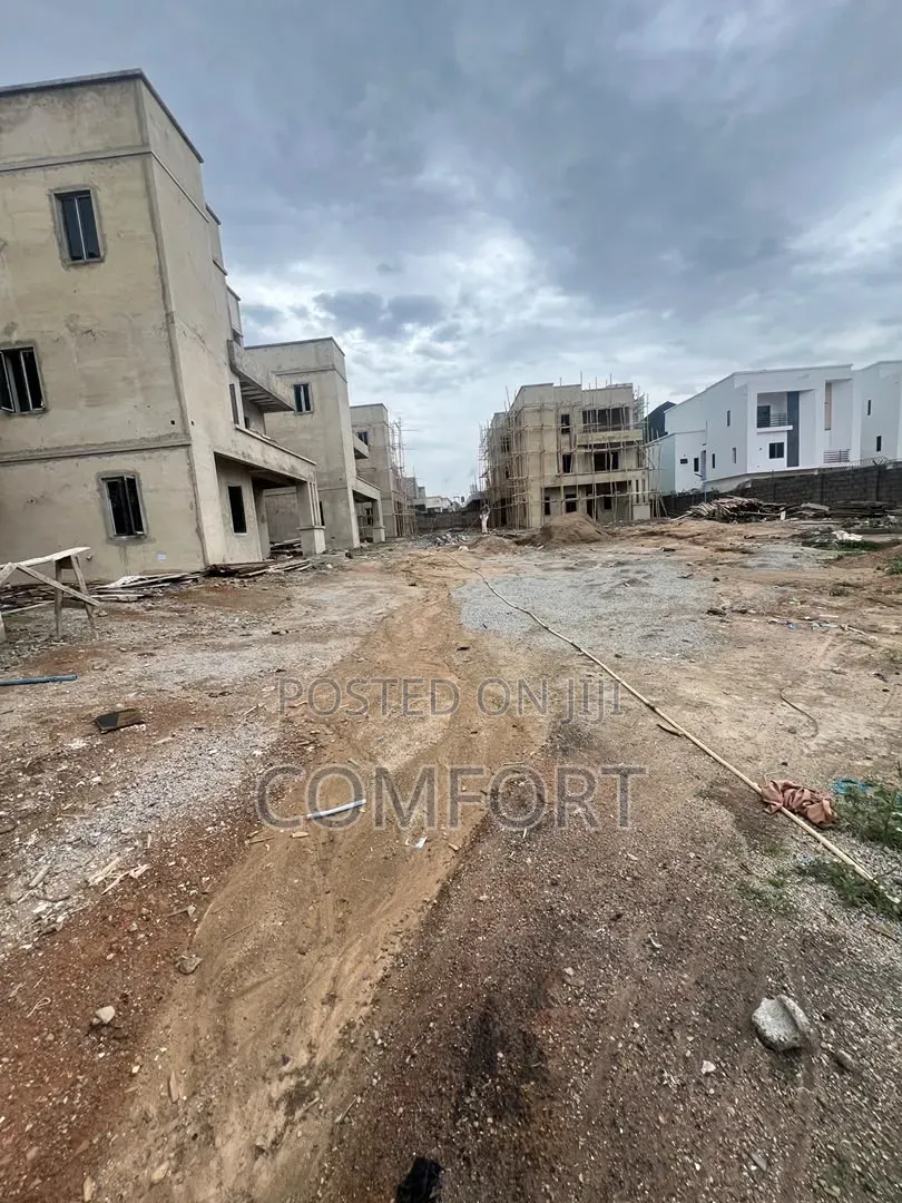 Furnished 4bdrm Duplex in Kado Estate for sale in Kado