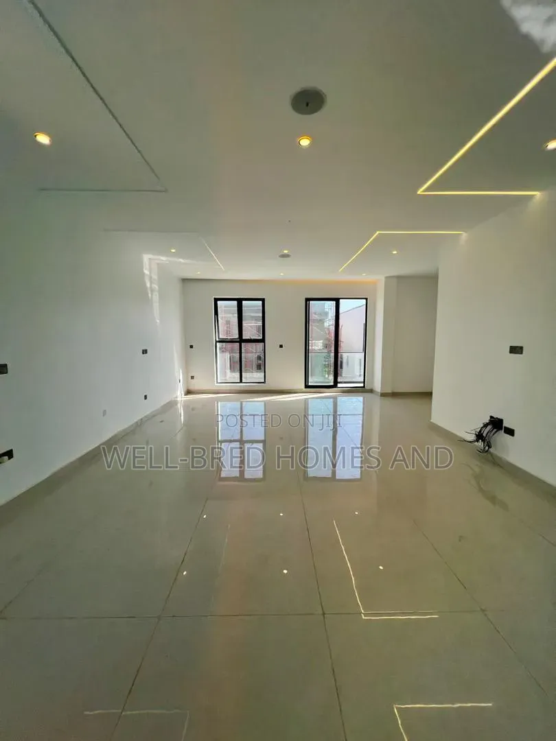 6bdrm Duplex in Lekki Phase 1 for sale in Lekki Phase 1