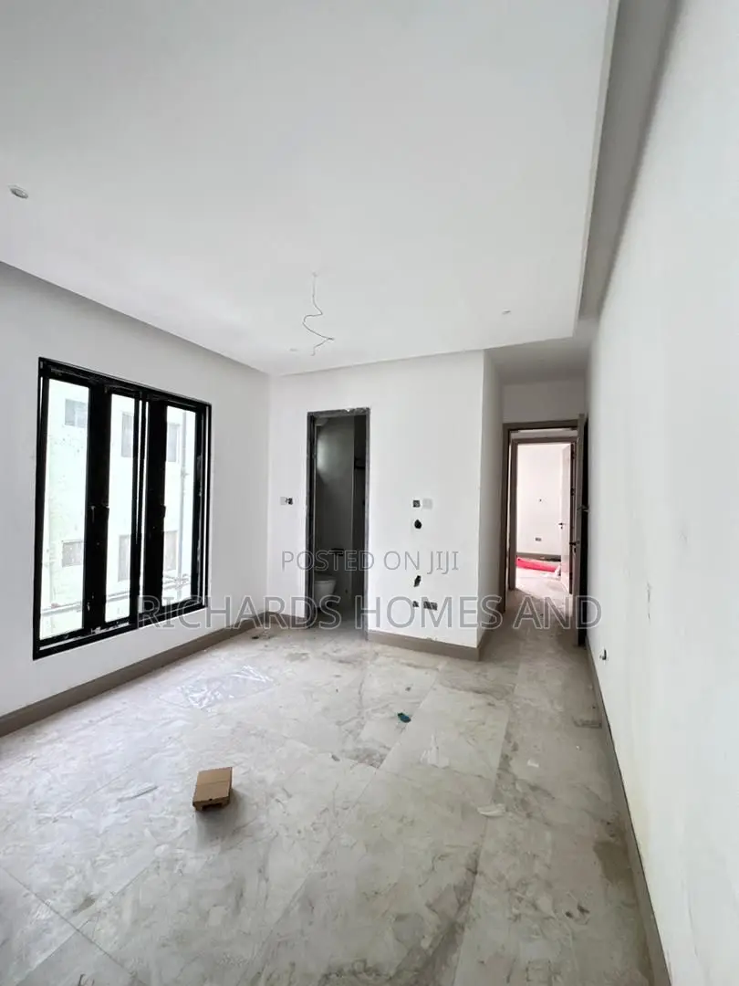 3bdrm Apartment in Allen Avenue for sale in Allen Avenue