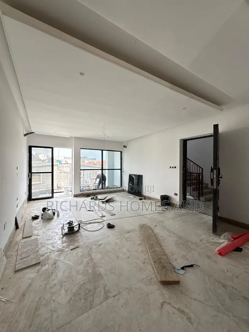 3bdrm Apartment in Allen Avenue for sale in Allen Avenue