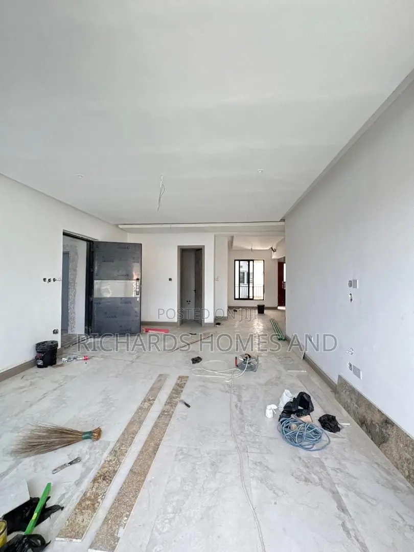 3bdrm Apartment in Allen Avenue for sale in Allen Avenue
