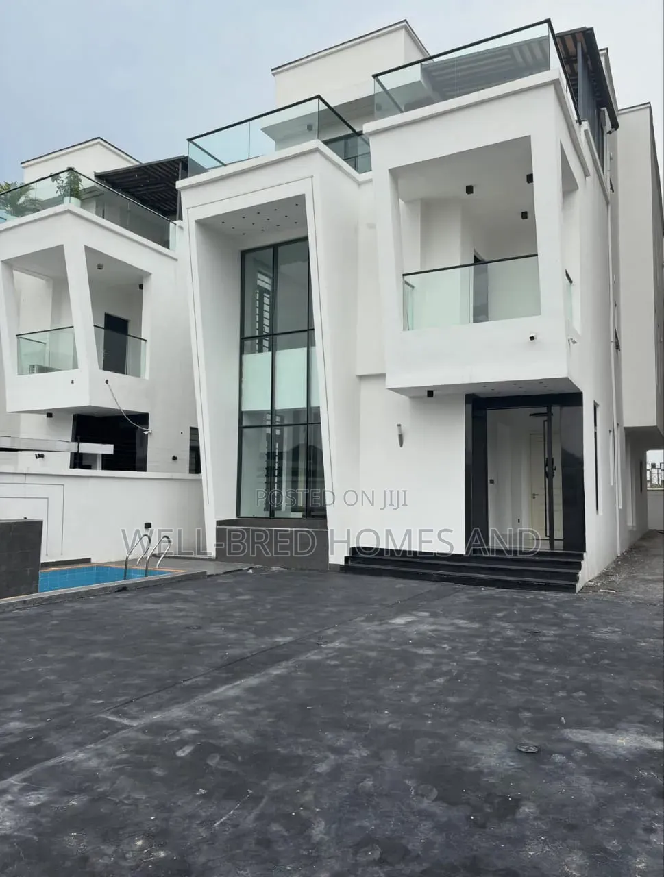 5bdrm Duplex in Lekki Phase 1 for sale in Lekki Phase 1
