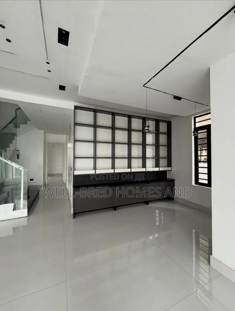 5bdrm Duplex in Lekki Phase 1 for sale in Lekki Phase 1