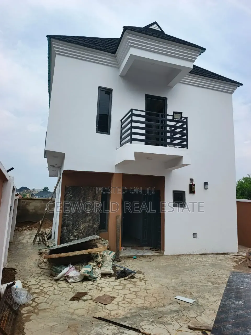3bdrm Duplex in Olorunda Akobo for rent in Akobo