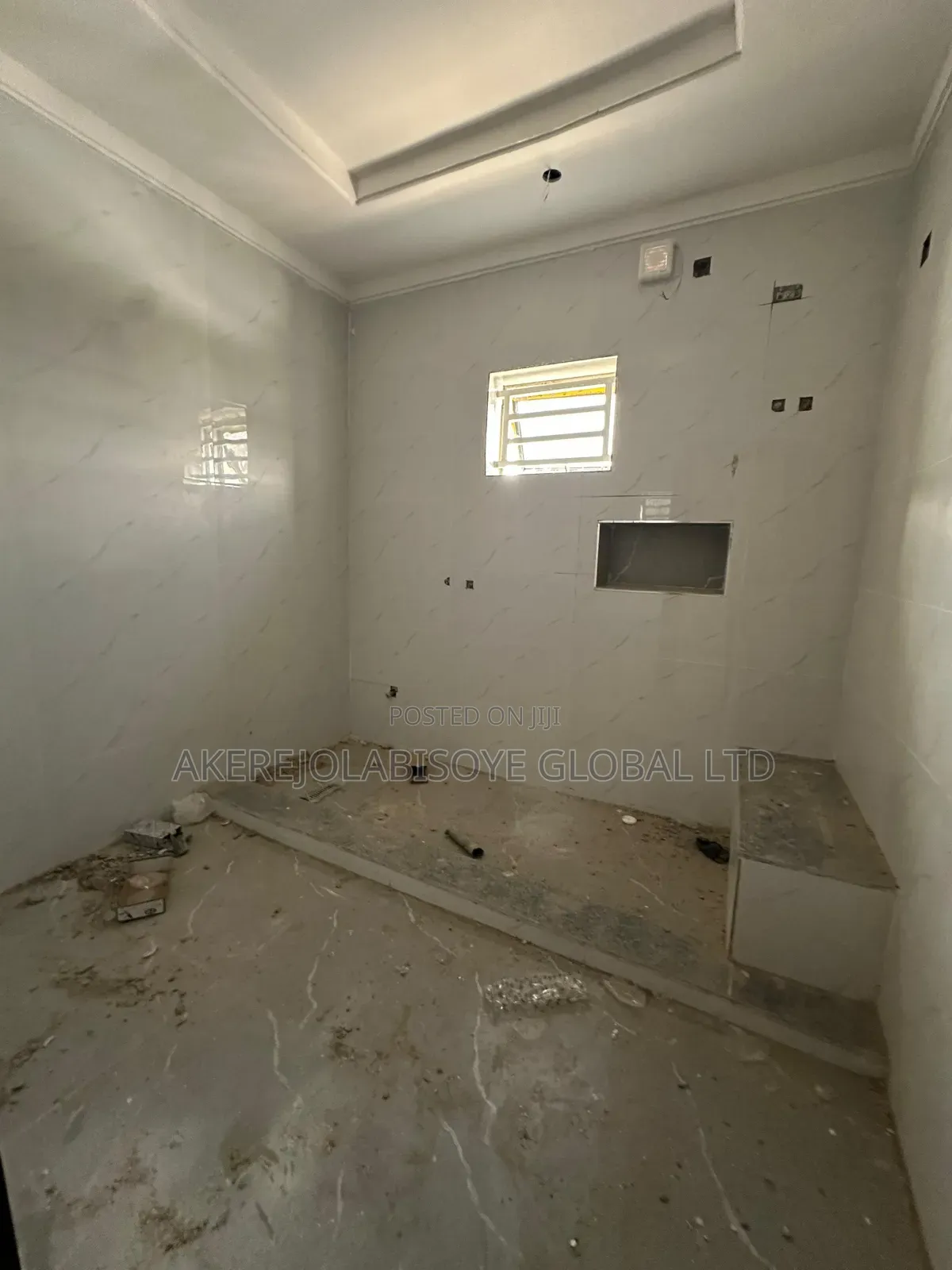 5bdrm Duplex in Close To Paradise for sale in Life Camp