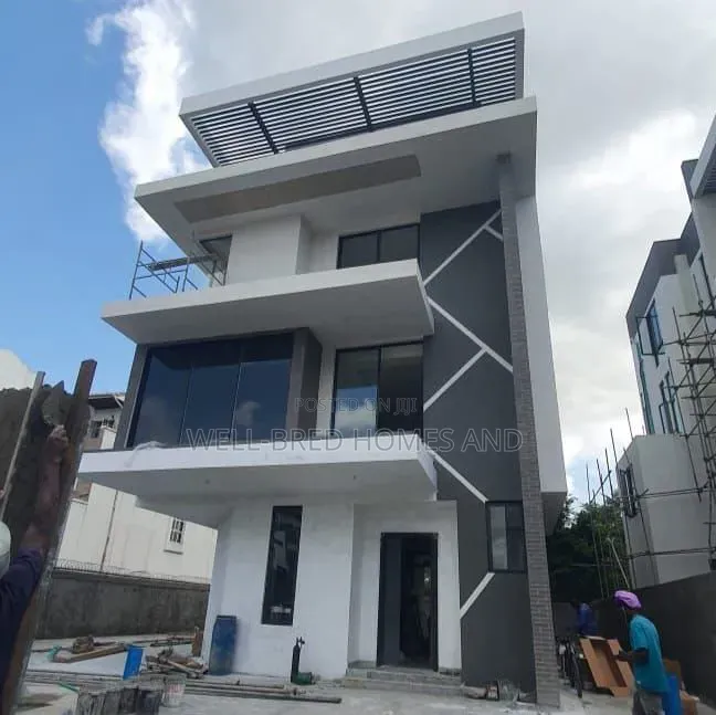 5bdrm House in Banana Island for sale in Banana Island