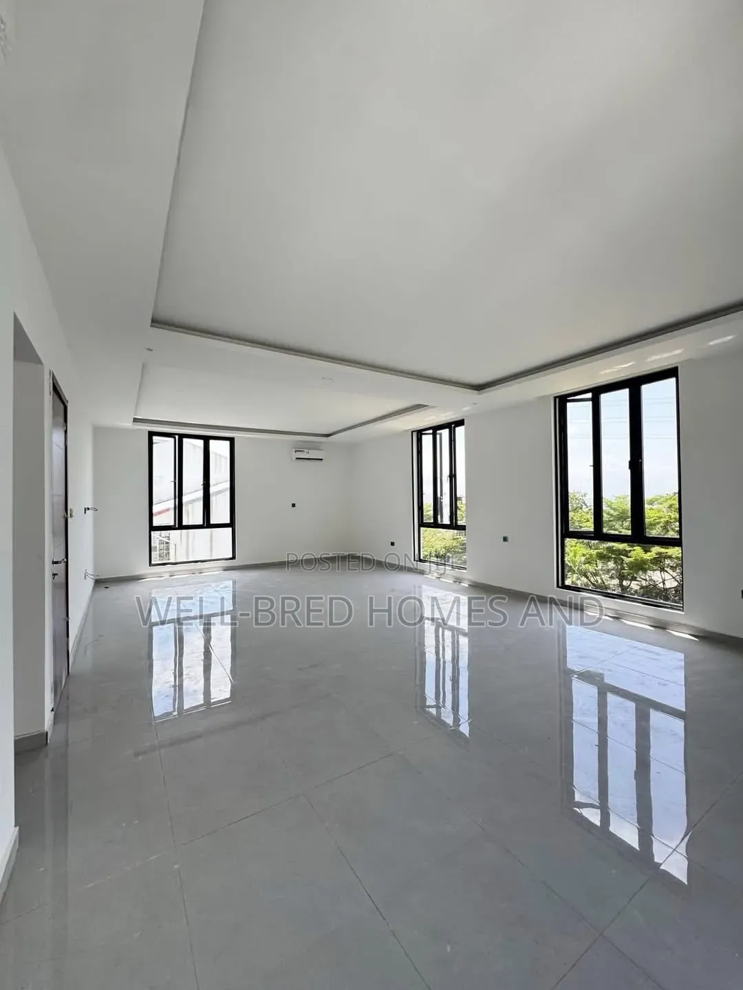 5bdrm House in Banana Island for sale in Banana Island