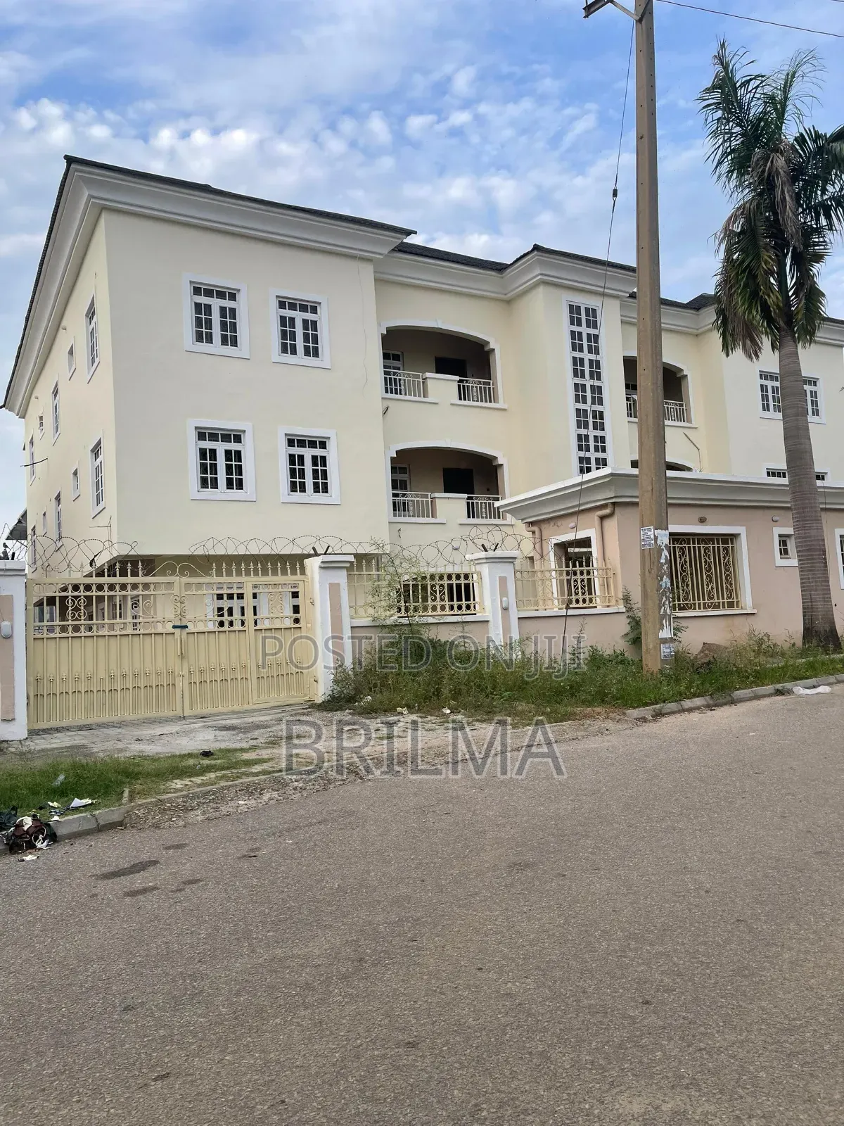 3bdrm Block of Flats in Utako for sale in Utako