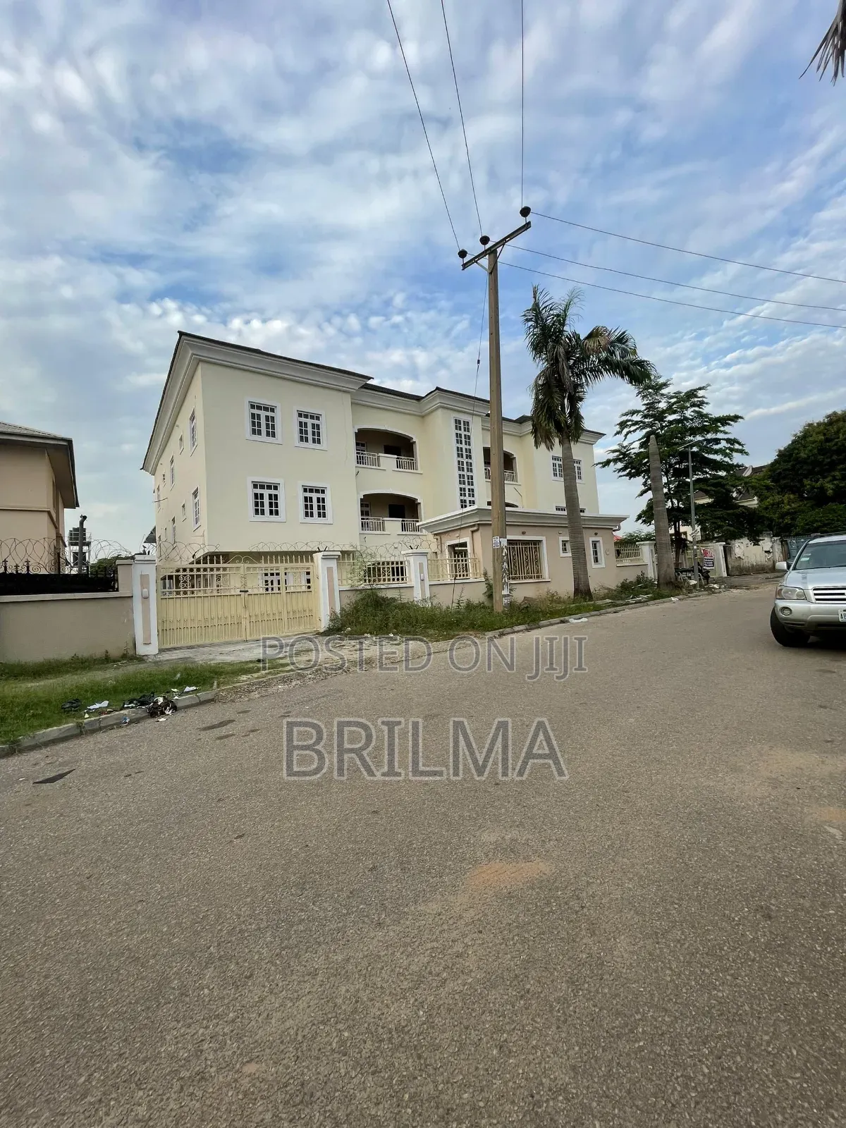 3bdrm Block of Flats in Utako for sale in Utako