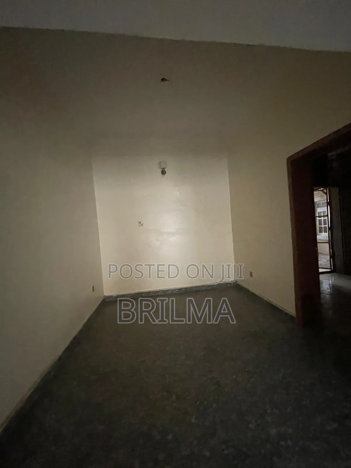 3bdrm Block of Flats in Utako for sale in Utako