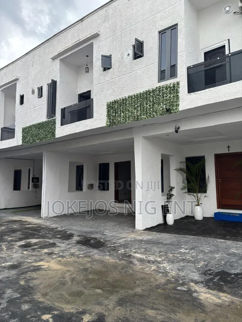 3bdrm Townhouse/Terrace in Atlantic Nominee, Off Lekki-Epe Expressway in Off Lekki-Epe Expressway