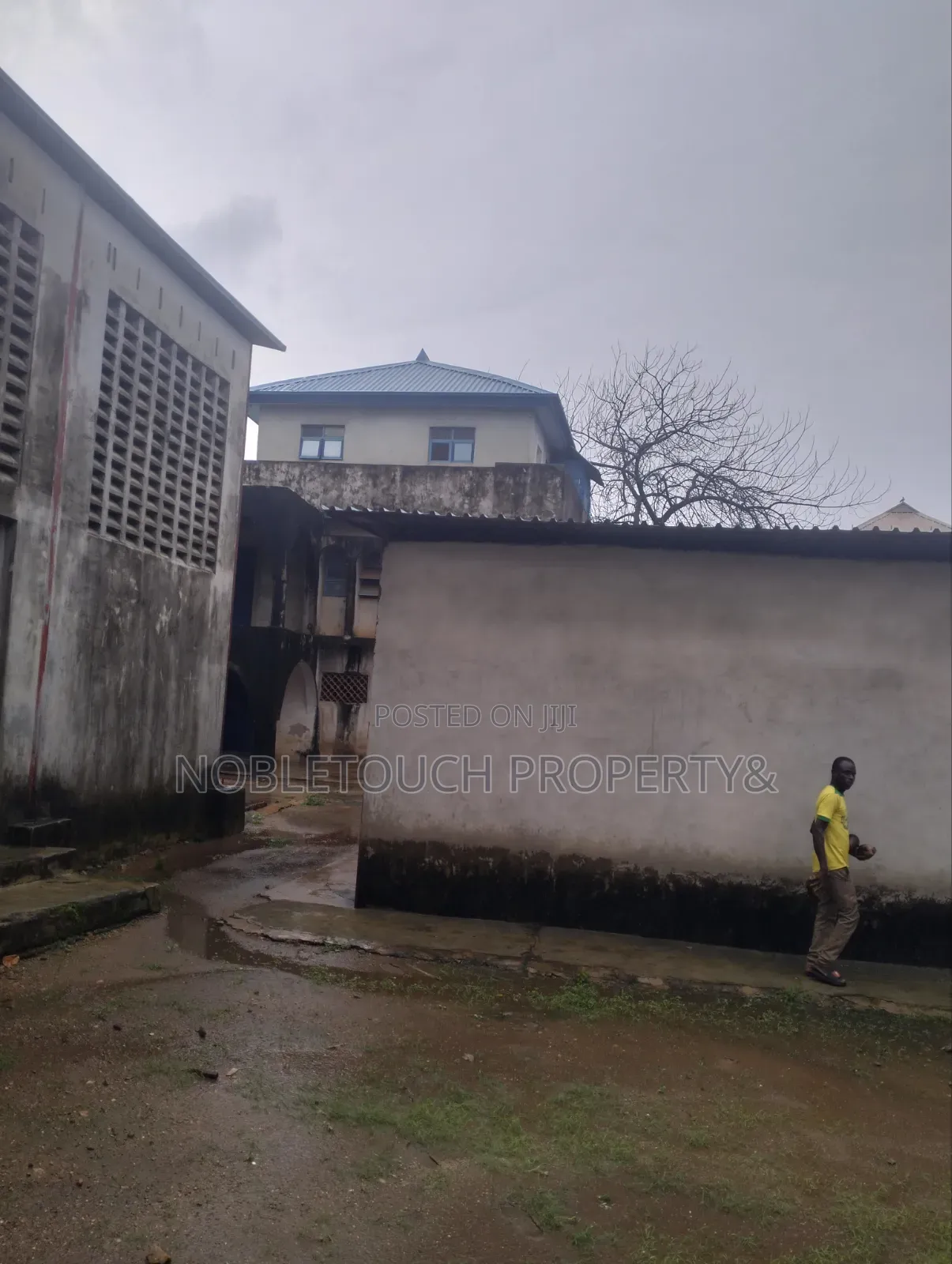 Commercial Warehouse With Office Complex Alone in the Compound in Council