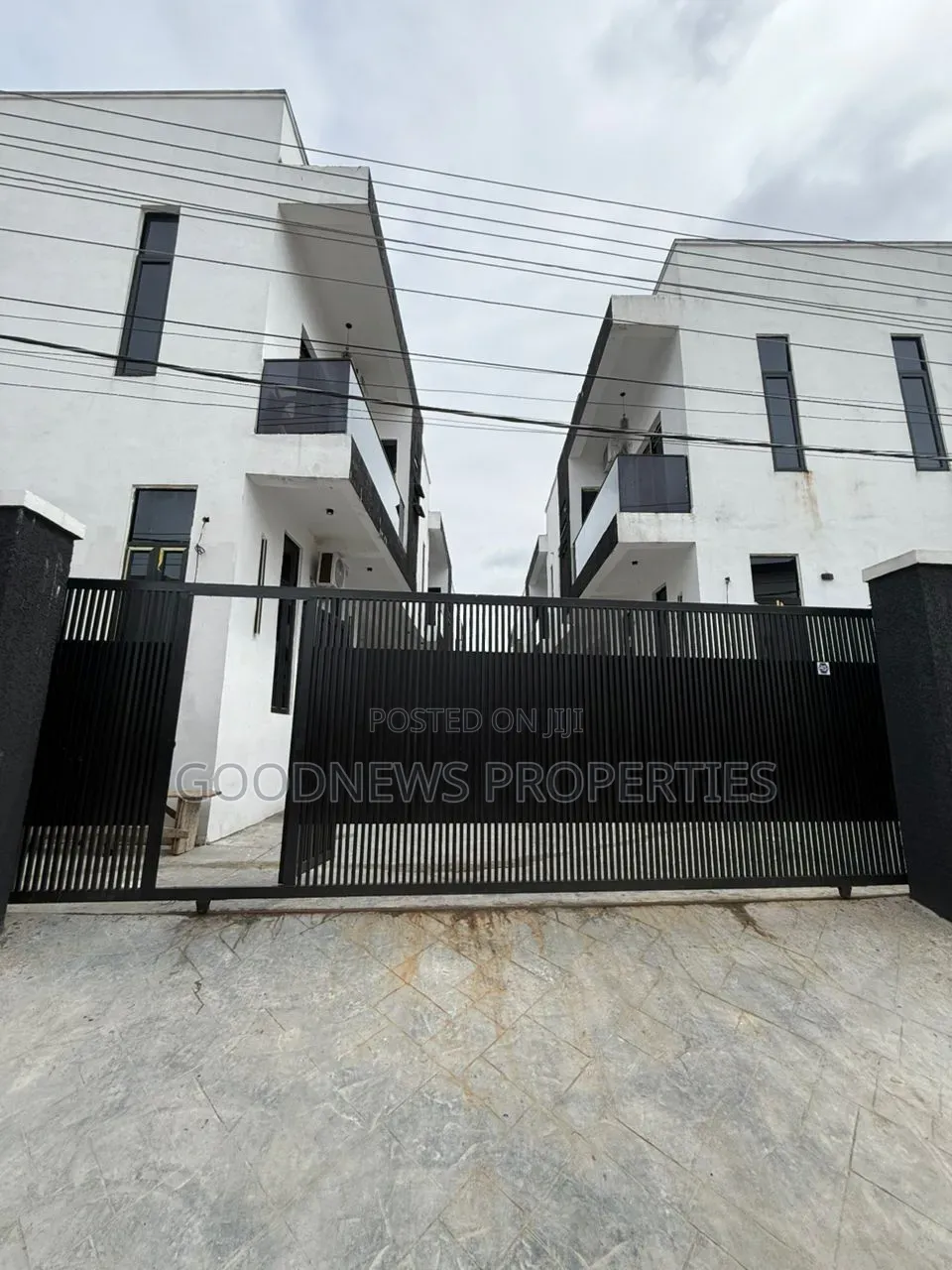 4bdrm Duplex in Abraham Adesonya for sale in Abraham Adesanya