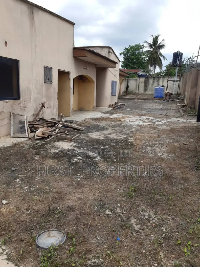 7bdrm Block of Flats in Owode Housing Estate, Ibadan for sale in Ibadan