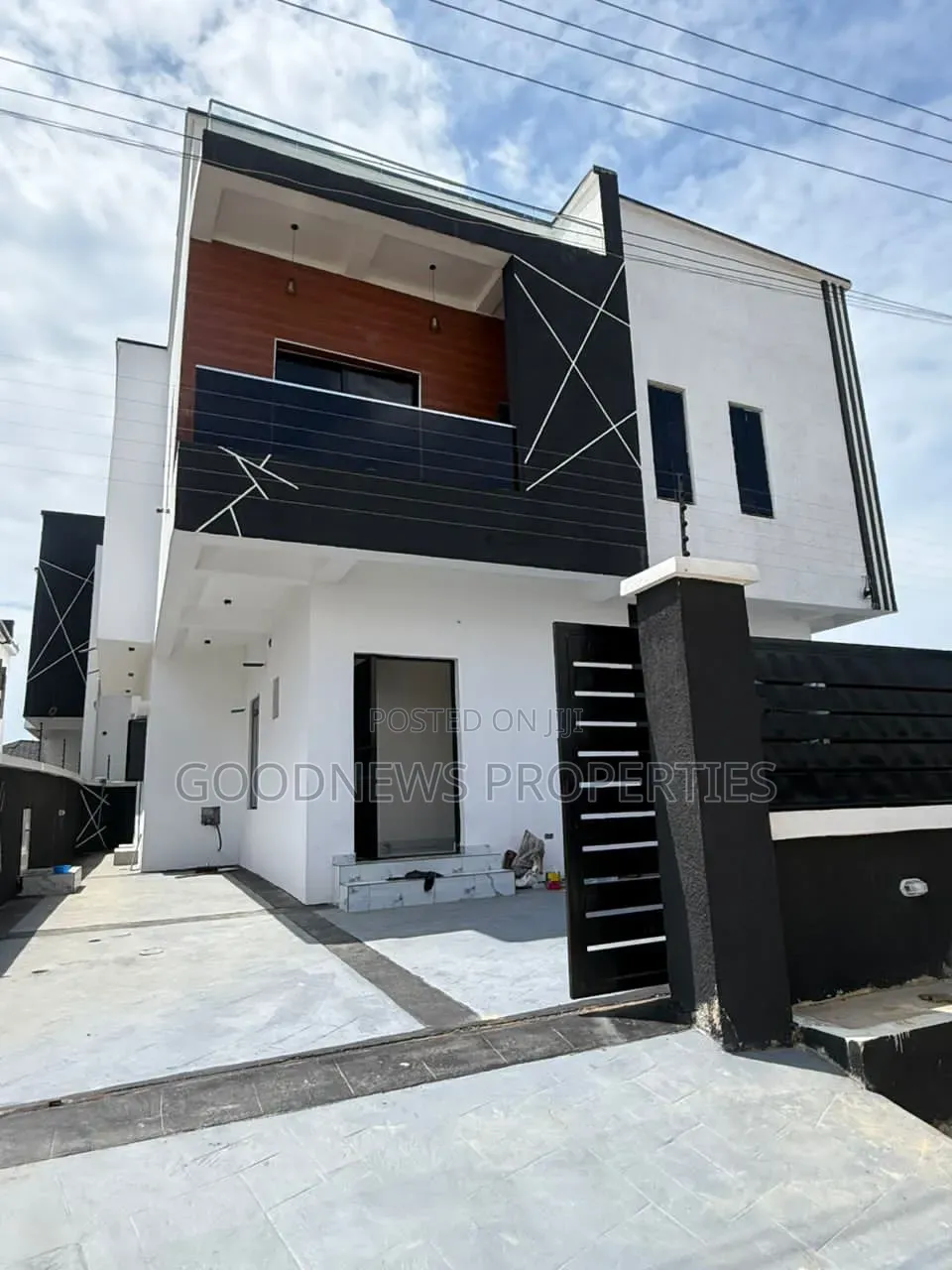 5bdrm Duplex in Orchid Road Lekki, Ikota for sale in Ikota