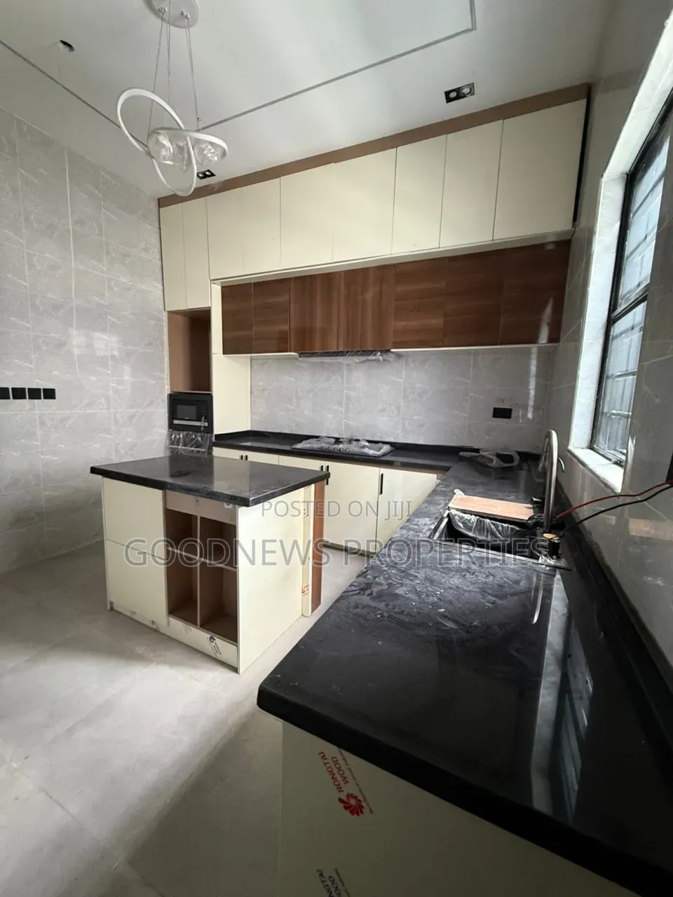 4bdrm Duplex in Orchid Road Lekki, Ikota for sale in Ikota