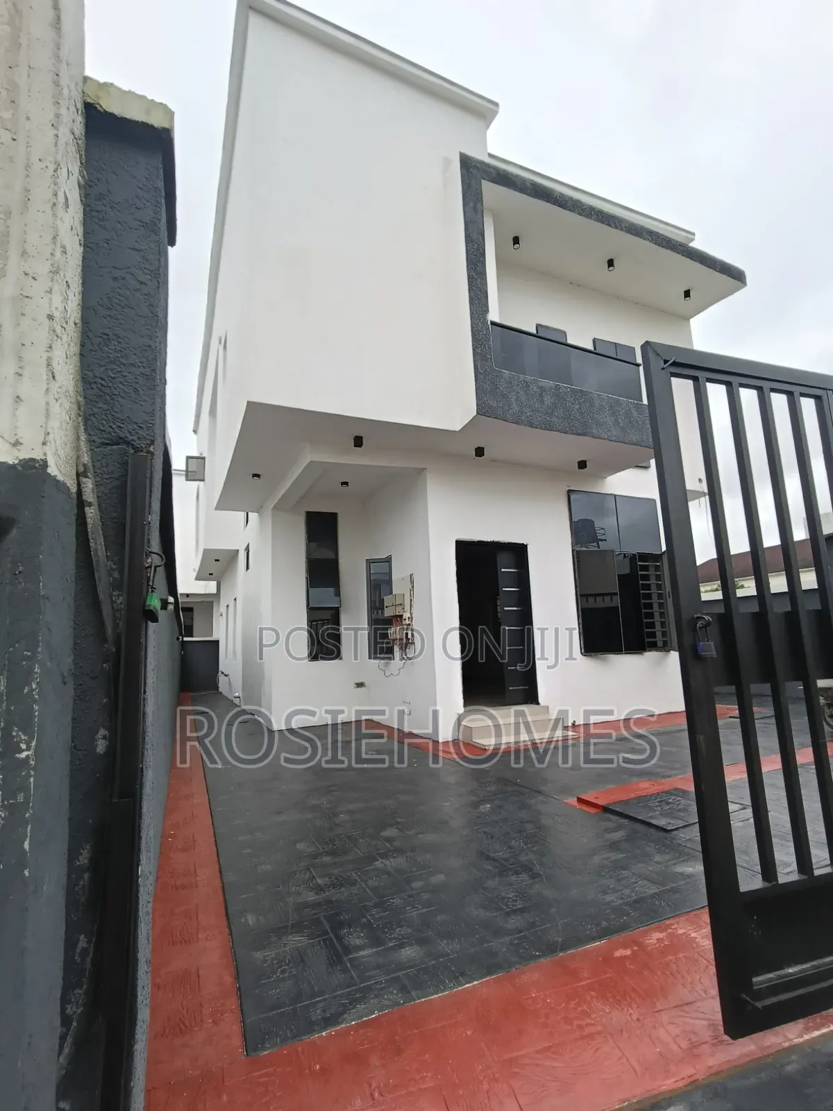 4bdrm Duplex in Spring Valley Estate, Sangotedo for sale in Sangotedo