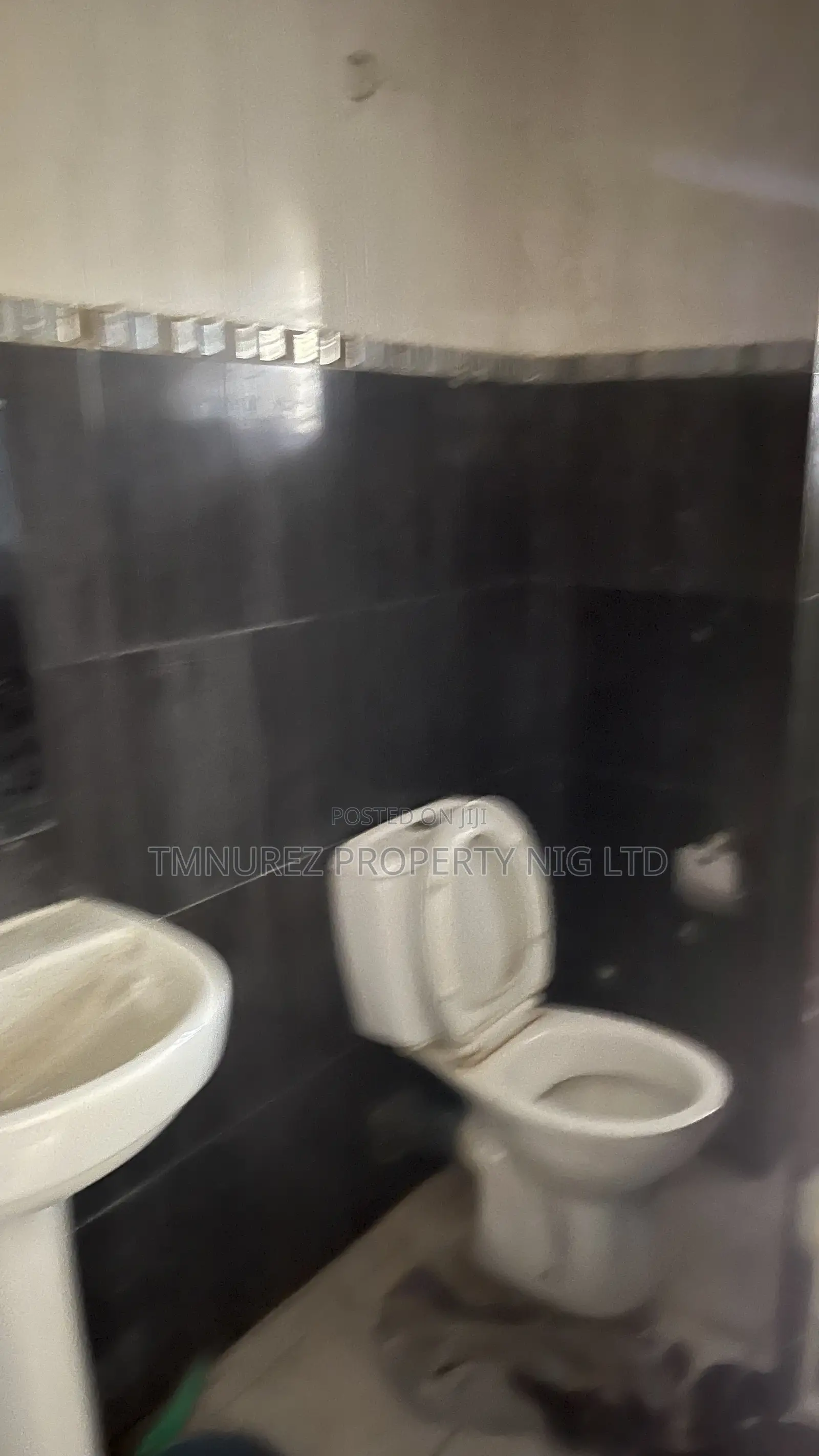 4bdrm Duplex in Main Lekki Phase 1 for rent in Lekki Phase 1