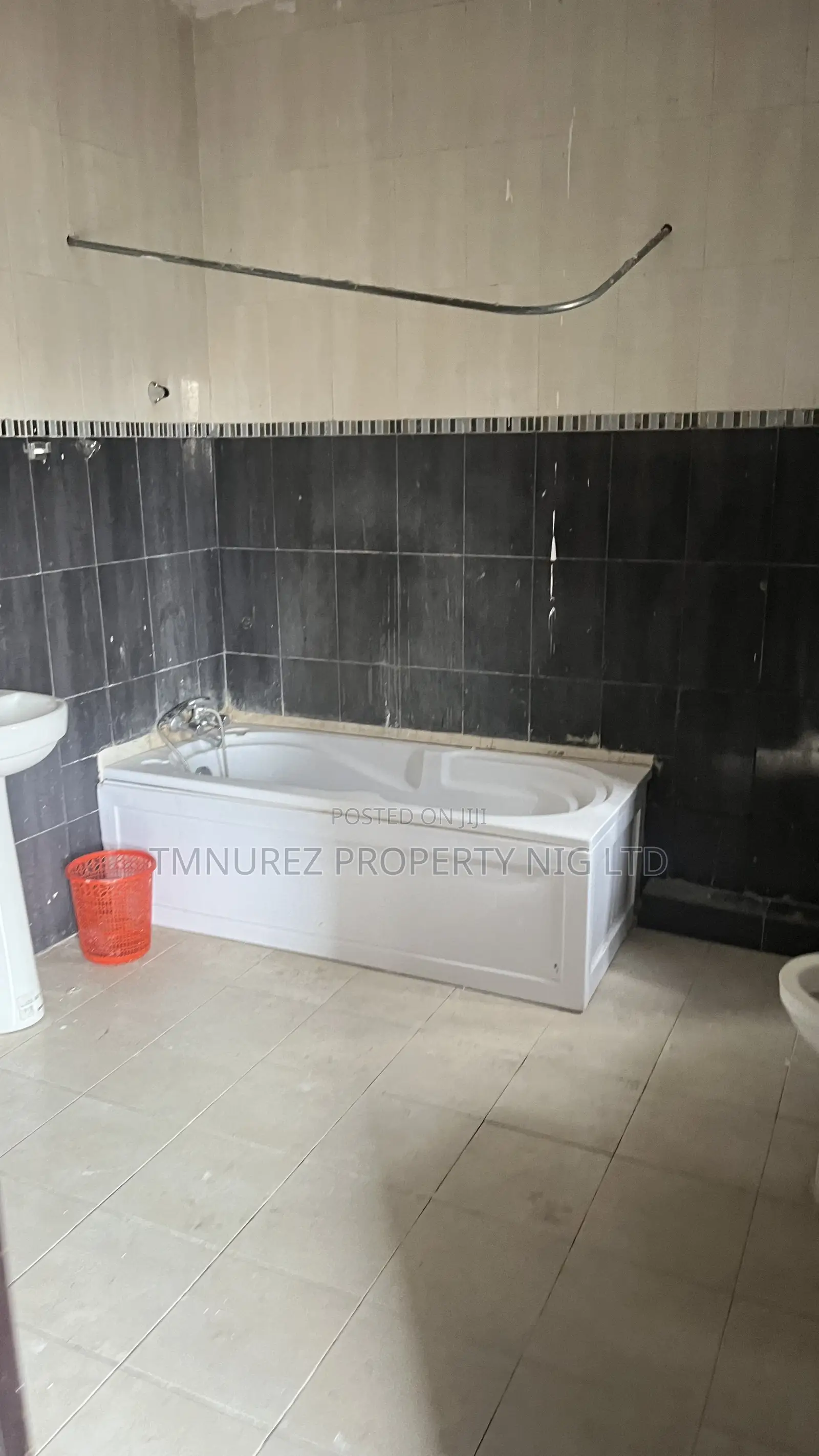 4bdrm Duplex in The Heart Of Lekki for rent in Lekki Phase 1