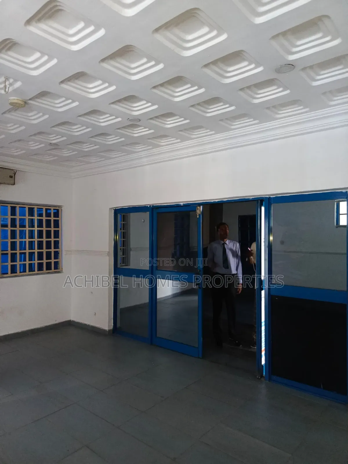 A Spacious Shop With Toilet for Commercial Use in Lekki Phase 2