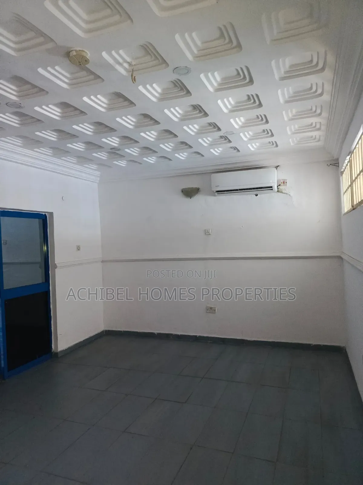 A Spacious Shop With Toilet for Commercial Use in Lekki Phase 2