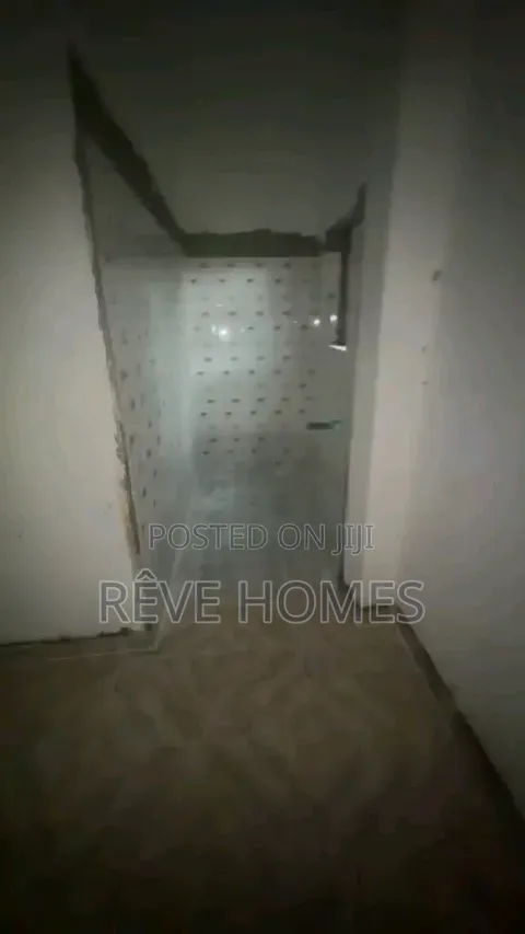 Mini Flat in CHallenge / Mushin for rent in CHallenge / Mushin