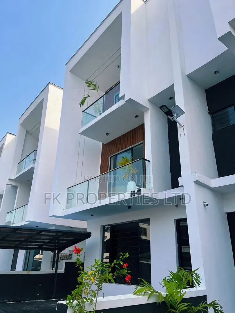 4bdrm Duplex in Lekki Phase 1 for sale in Lekki Phase 1
