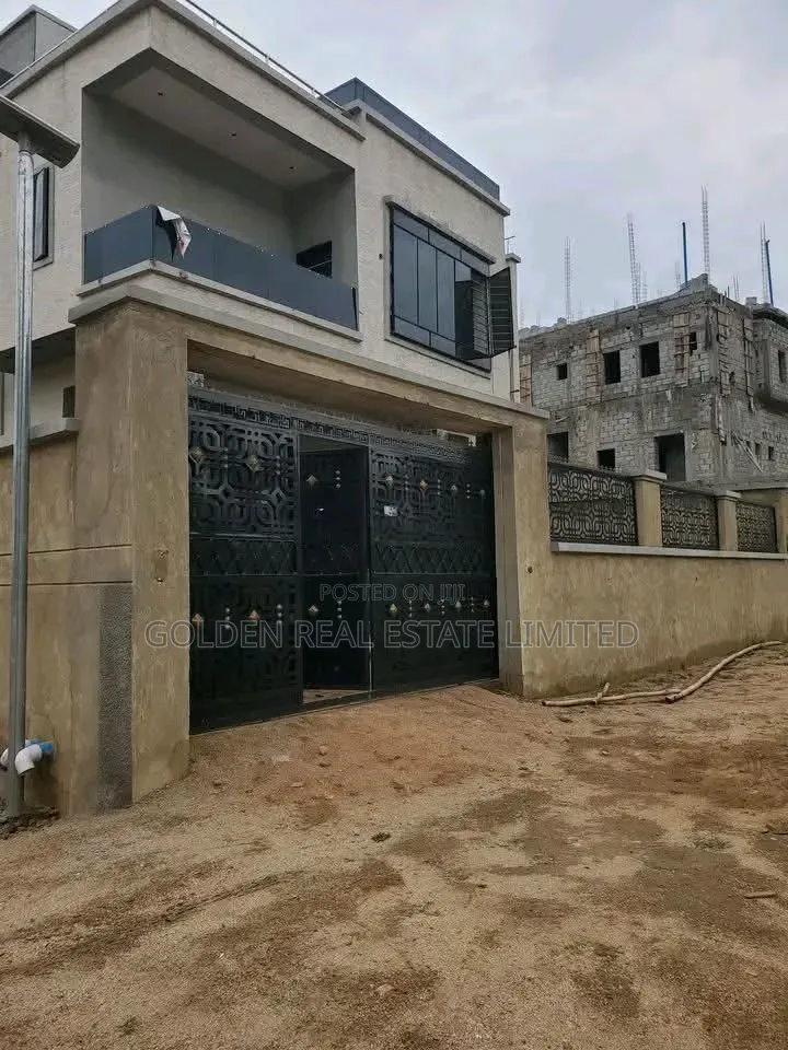 5bdrm Duplex in Katampe Extension for sale in Katampe Extension